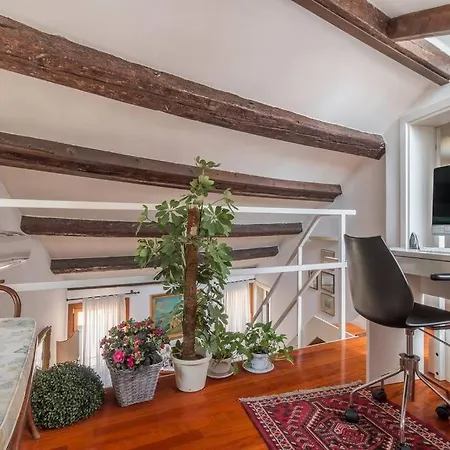 Apartment Charming Loft With Roof Terrace Close To S. Marco *