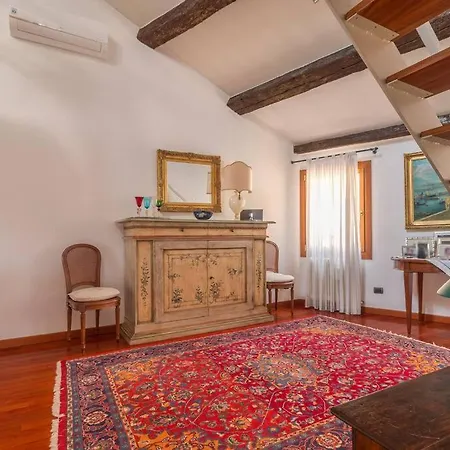 Charming Loft With Roof Terrace Close To S. Marco Venice