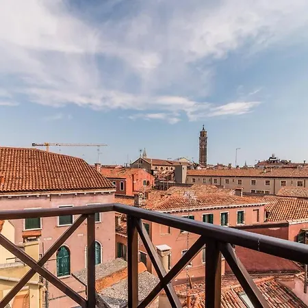 Charming Loft With Roof Terrace Close To S. Marco *