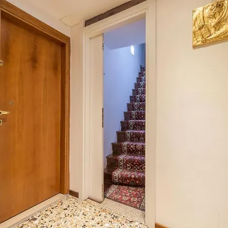 Charming Loft With Roof Terrace Close To S. Marco Apartment Venice