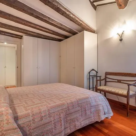 Charming Loft With Roof Terrace Close To S. Marco Apartment